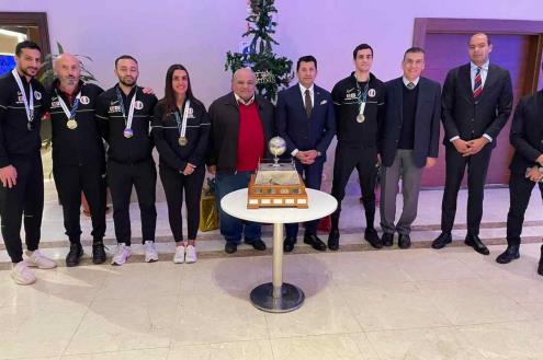 أشرف صبحي يستقبل بعثة الاسكواش بعد تتويجها ببطولة العالم بنيوزيلندا